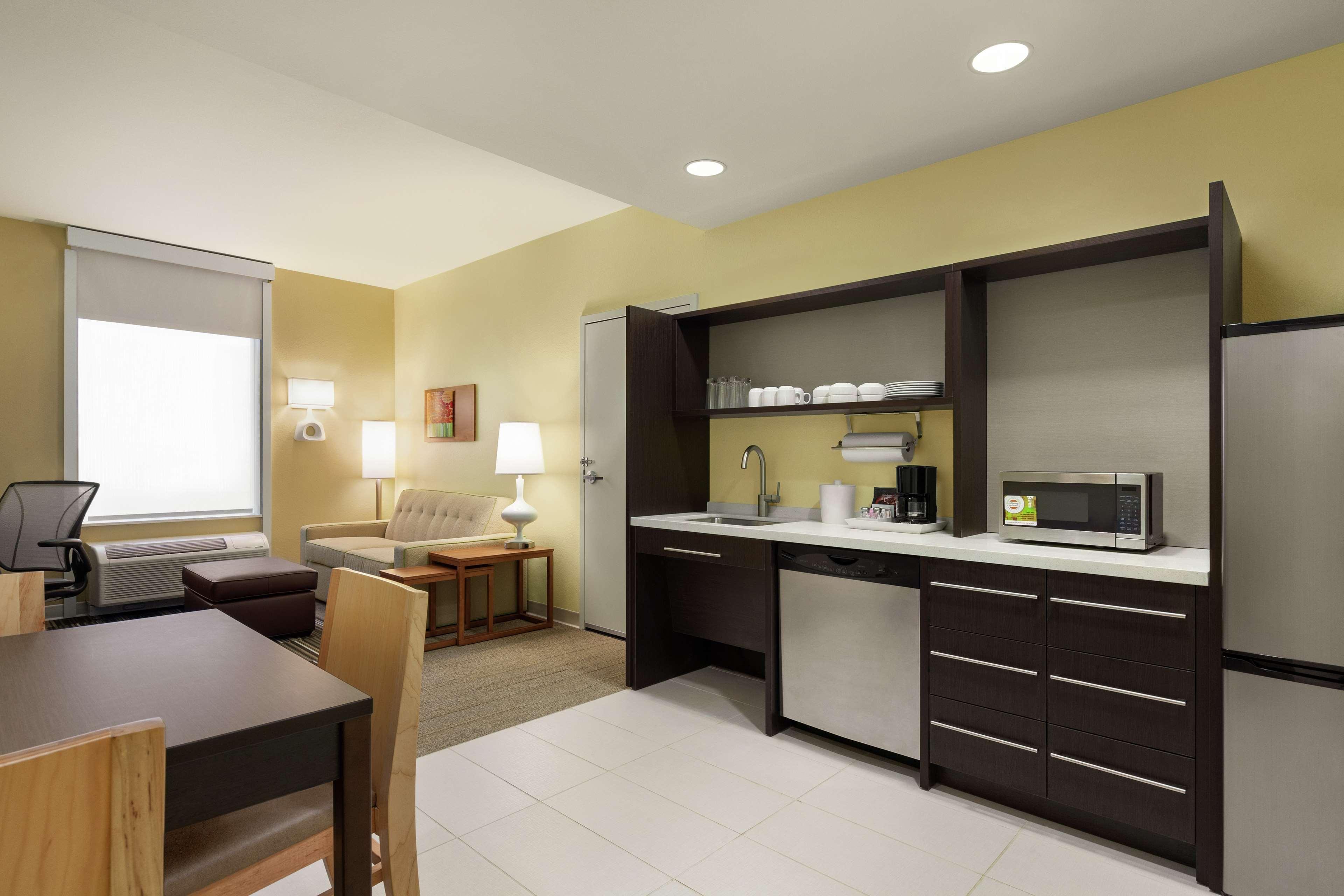Home2 Suites By Hilton Lubbock Eksteriør billede