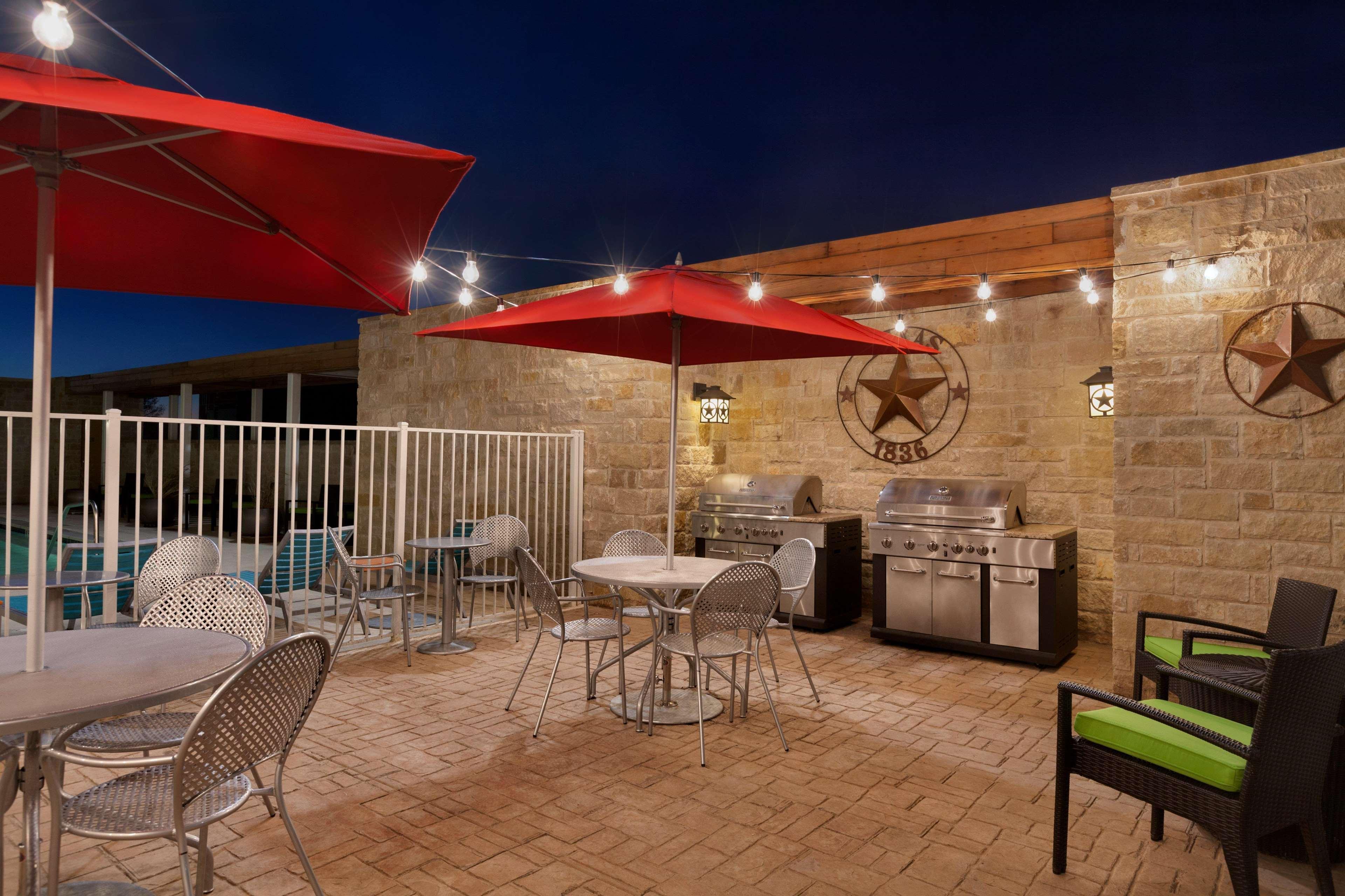 Home2 Suites By Hilton Lubbock Eksteriør billede